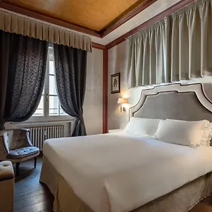 3* Alojamento de Acomodação e Pequeno-almoço Residenza Gambrinus