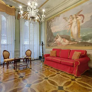Palazzo Bucciolini Florence